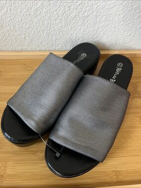 Nature Breeze Metallic Gray Slide Mules